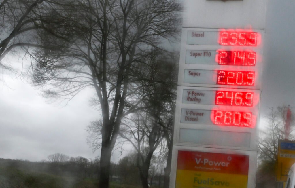 Germany sees third consecutive diesel price record after rule change