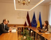 Raivis Bremšmits, State Secretary at Latvia’s Ministry of Economics, met with Ieva Jāgere, Director of the Investment and Development Agency of Latvia (LIAA). Source: em.gov.lv