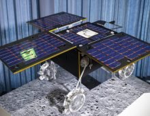 A model of the Mars rover "Idefix" is on display during a press conference of the German Aerospace Center. Photo: Lennart Preiss/dpa
