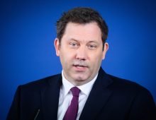 In the light of the war with Iran, German Finance Minister Lars Klingbeil advises the Germans keeping a cool head and act prudently. Photo: Bernd von Jutrczenka/dpa