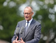 Chancellor Friedrich Merz holds a press conference in front of Neuhardenberg Castle ahead of the Federal Cabinet's closed-door meeting. Photo: Kay Nietfeld/dpa