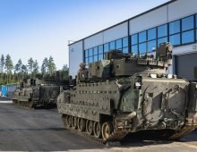 Prime Minister Kristen Michal visited Reedo Military Base to meet U.S. soldiers stationed in South Estonia on August 11, 2025. Source: Jürgen Randma