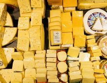 Cheese for sale at an Estonian supermarket. Source: Priit Mürk/ERR